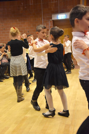 Dancing Classrooms Aufführung im «Wallberg», Teil I
